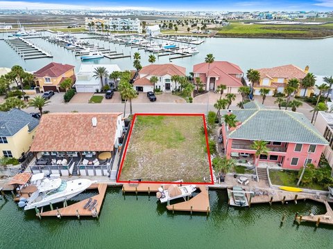 Waterfront Land in Island Moorings