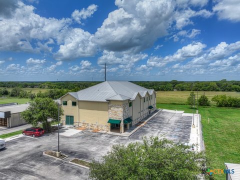 Adaptable Commercial Building in Seguin