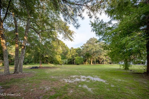 Land, Ocean Springs, MS
