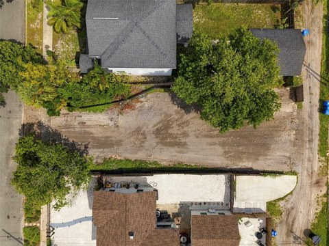 Land, ST PETERSBURG, FL