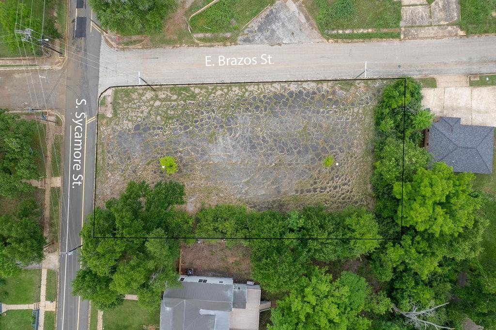 Large Lot in Palestine, TX