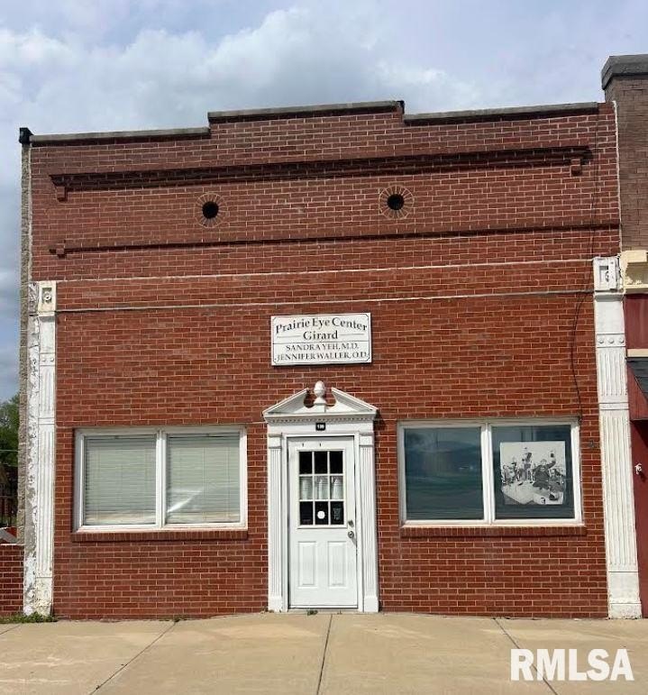 Commercial Space on Girard Square