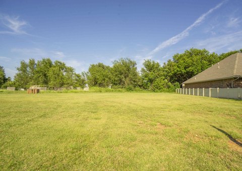 LAND, Woodward, OK