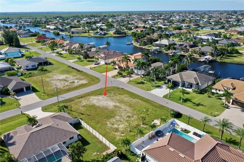 Land, CAPE CORAL, FL