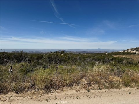 Expansive Land Parcel in Sage