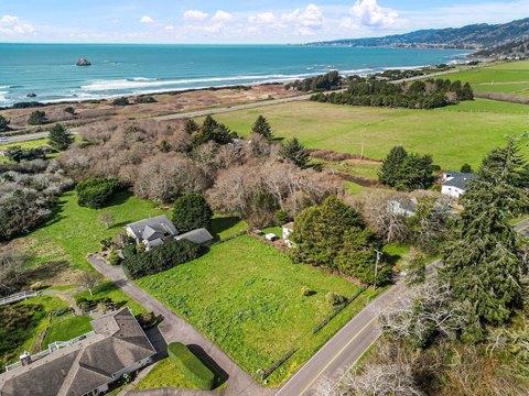 Ocean View Property in Smith River