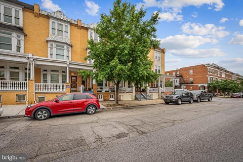 Baltimore Triplex: Investment Opportunity