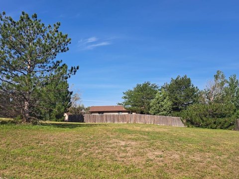 LAND - Chadron, NE