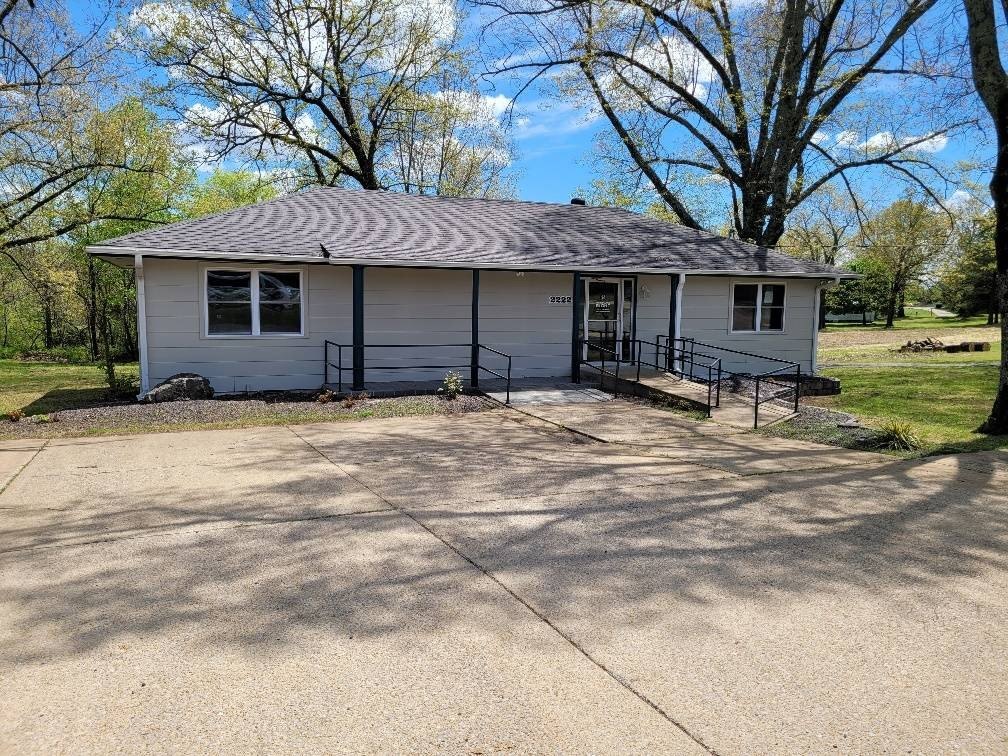Highland Commercial Property on Highway