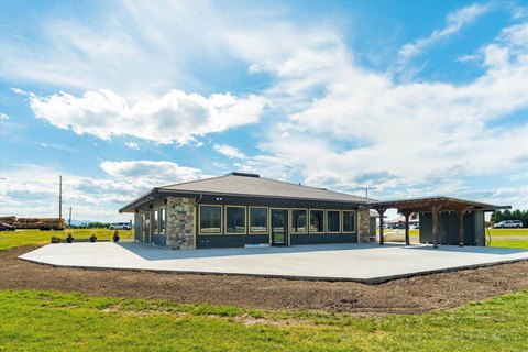 Restaurant Property with Creek Frontage
