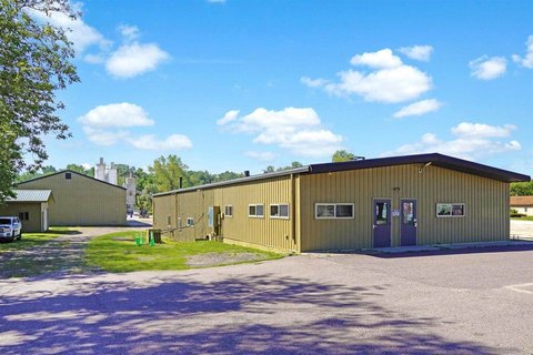 Hillsboro Commercial Property with Showroom