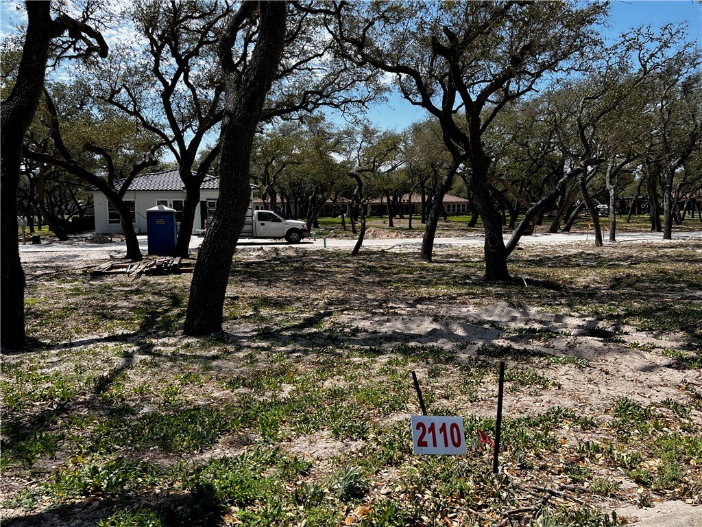 Residential Land in Royal Oaks