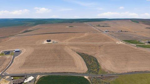 Kennewick Land with Scenic Views