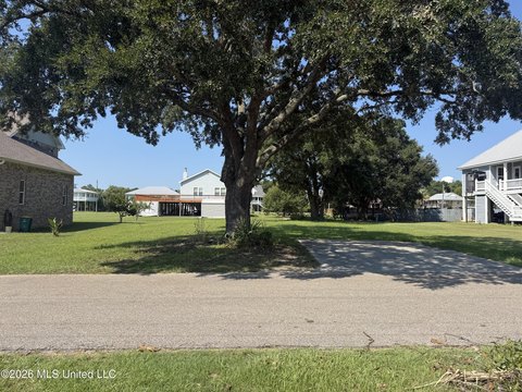 Land, Long Beach, MS