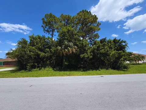 Land & Docks, Port St. Lucie, FL