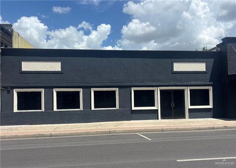 Bar & Pub with Restaurant Space