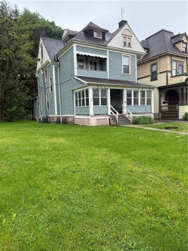 Single-Family Home with 6 Bedrooms