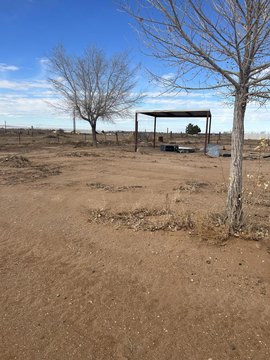LAND - Los Lunas, NM