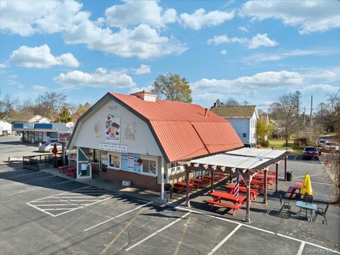 Established Pizzeria and Ice Cream Business