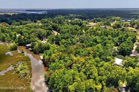 Land, Gautier, MS