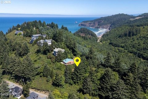 LAND - Oceanside, OR