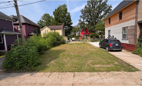 Residential Land in Vine Neighborhood