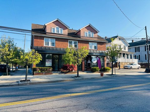 Glen Head Commercial Space
