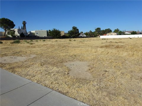Land, Lancaster, CA