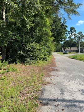 Wooded Corner Lot in Sumter