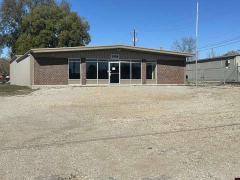 Mountain Home Commercial Building