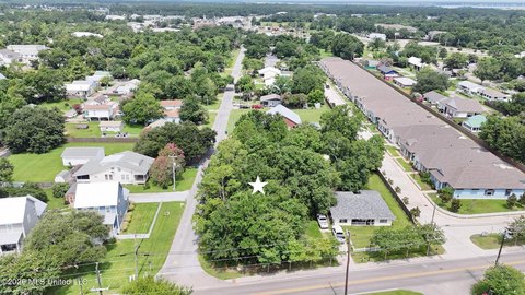 LAND - Bay Saint Louis, MS