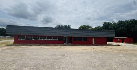 Multi-Building Retail and Rental Property