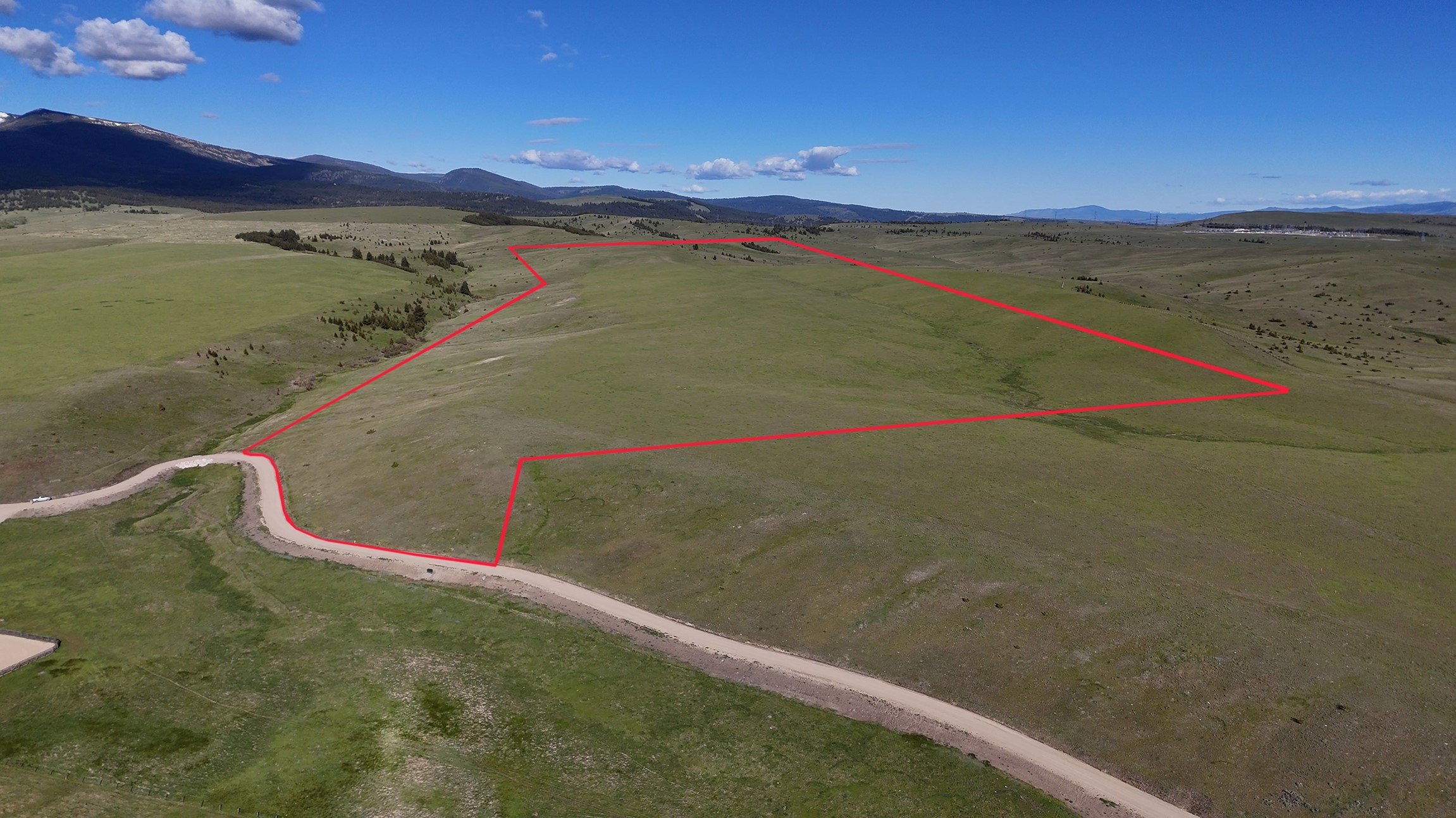 Expansive Land Parcel in Deer Lodge
