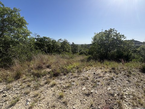 LAND - San Antonio, TX