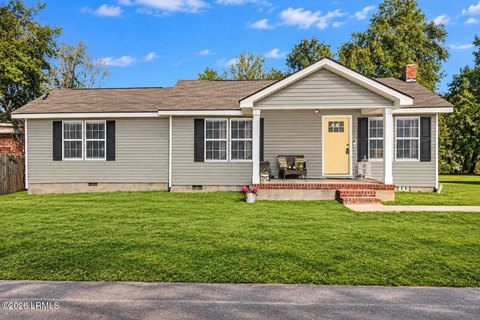 Short-Term Rental Property with Basement