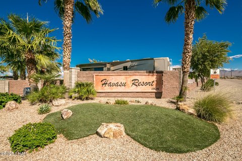 Lake Havasu City Back-In Lot