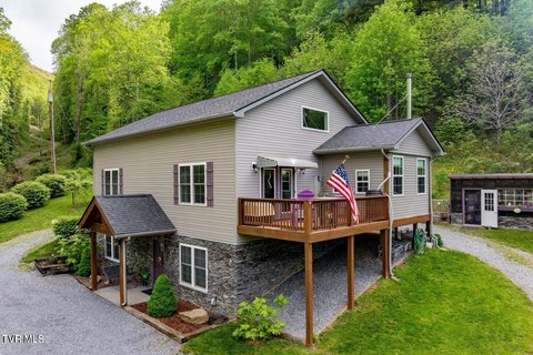 Multi-Family Property with Separate Cabin