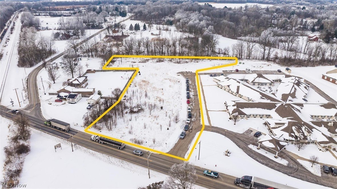 Commercial Lot in High-Traffic Area