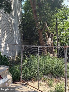 LAND - PHILADELPHIA, PA