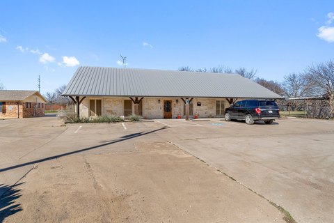 Office/Retail Frontage Lease Space