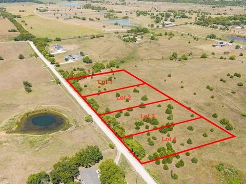 Restricted Ranch Home Lot