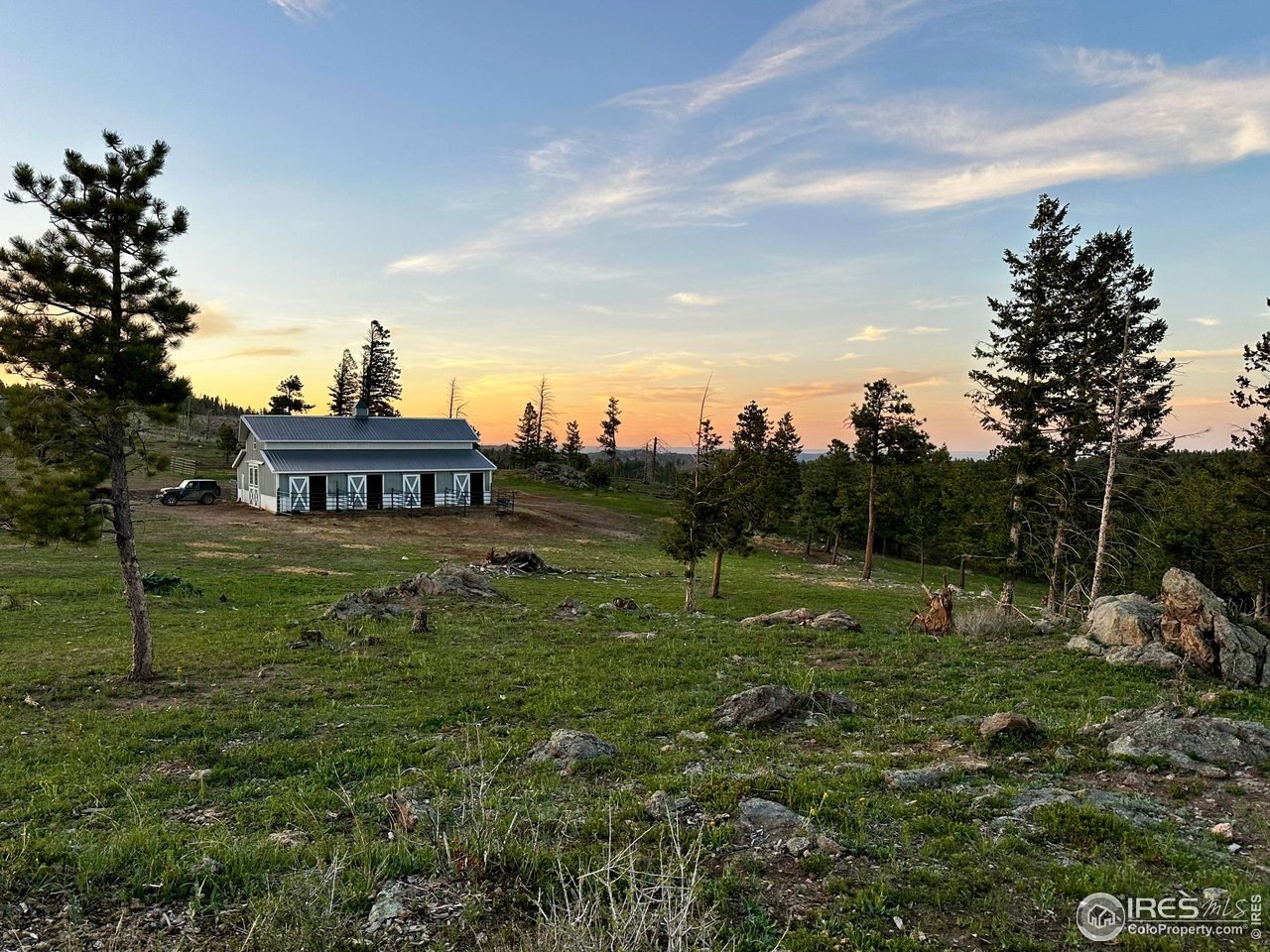 Bellvue Land with Mountain Views
