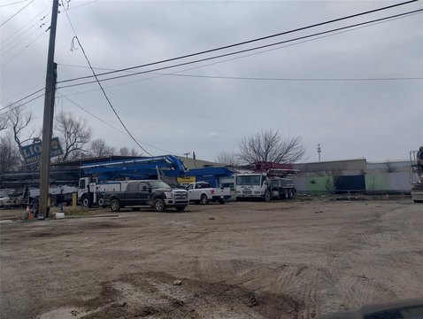 Leased Industrial Warehouse Opportunity