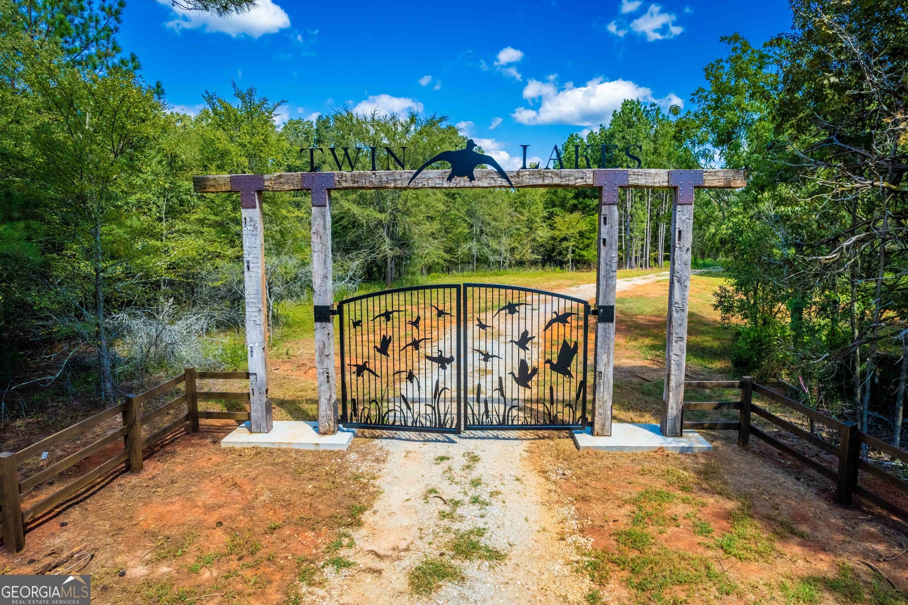 Premier Hunting Retreat with Lakes