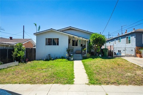 Duplex With Detached Residences