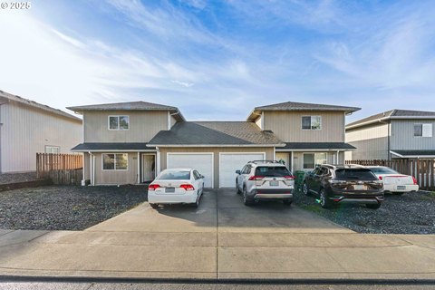 Coos Bay Duplex For Sale