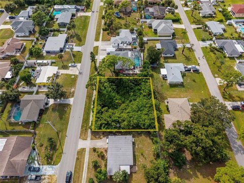 Oversized Lot in South Venice