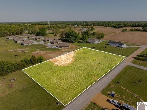 LAND - Benton, KY