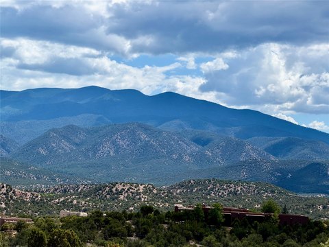 LAND - Santa Fe, NM