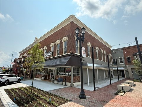 Restaurant Building with Liquor License